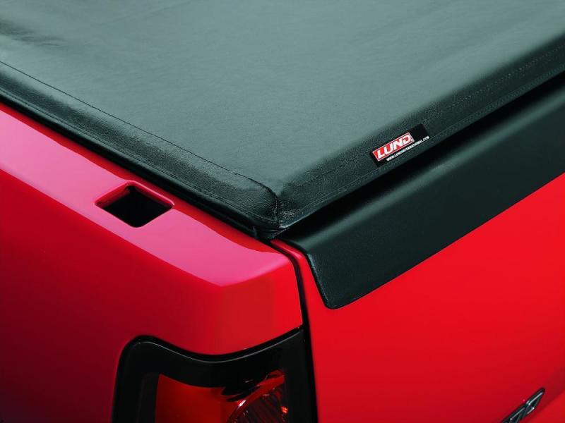 LUND Lund 15-17 Chevy Colorado (6ft. Bed) Genesis Roll Up Tonneau Cover - Black LND960179