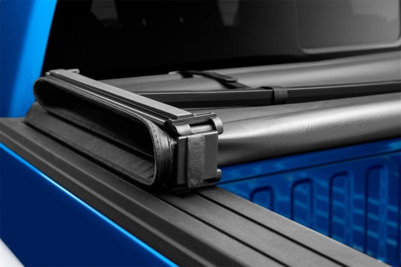 LUND Lund 15-18 Ford F-150 (5.5ft. Bed) Genesis Tri-Fold Tonneau Cover - Black LND950172