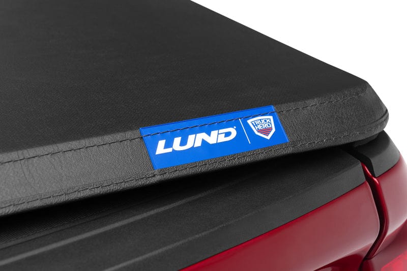 LUND Lund 19-23 RAM 1500 (5.5ft Bed w/o RamBox Cargo Mgmt) Genesis Elite Tri-Fold Tonneau Cover - Black LND958165