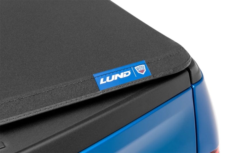 LUND Lund 19-23 RAM 1500 (5.5ft Bed w/o RamBox Cargo Mgmt) Genesis Elite Tri-Fold Tonneau Cover - Black LND958165