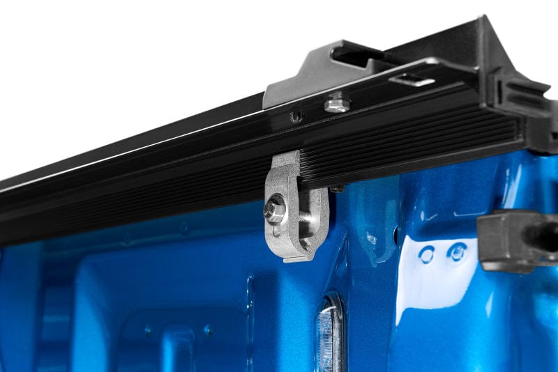 LUND Lund 99-07 Chevy Silverado 1500 (8ft. Bed) Genesis Roll Up Tonneau Cover - Black LND96052