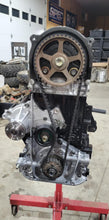 Load image into Gallery viewer, Geo Tracker / Suzuki Sidekick 1.6L 8v Long Block