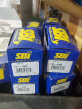Load image into Gallery viewer, SBI Valve Lock Keeper Set fits 1995-1999 Eclipse / Talon / Neon 420a