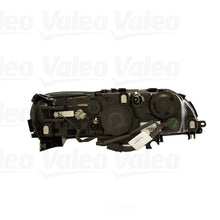 Load image into Gallery viewer, Valeo Headlight Assembly 46967 fits 2005-2007 Volvo V70 / XC70