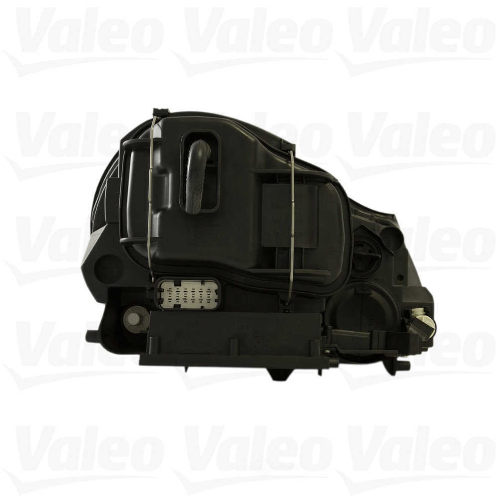 Valeo Headlight Assembly 46658 fits 2003-2006 Porsche Cayenne / 2005-2006 Porsche Cayenne S / 2006 Porsche Cayenne Turbo S