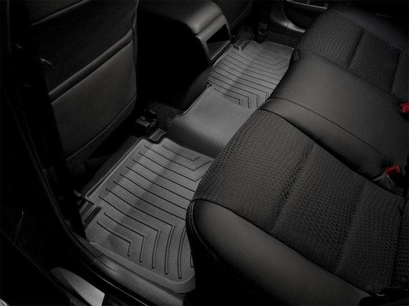 WeatherTech 99-07 Chevrolet Silverado Extended Cab Classic Rear FloorLiner - Black WET440622