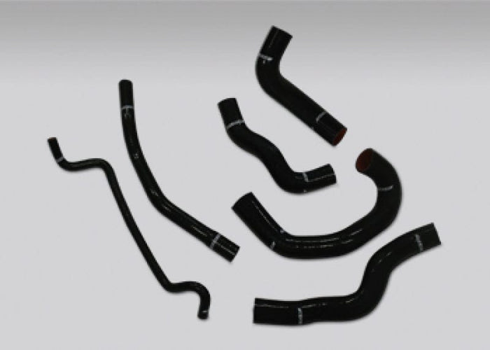 Mishimoto Mishimoto 05-06 Ford Mustang GT V8 / 05-10 GT500 Black Silicone Hose Kit MISMMHOSE-MUS-05BK